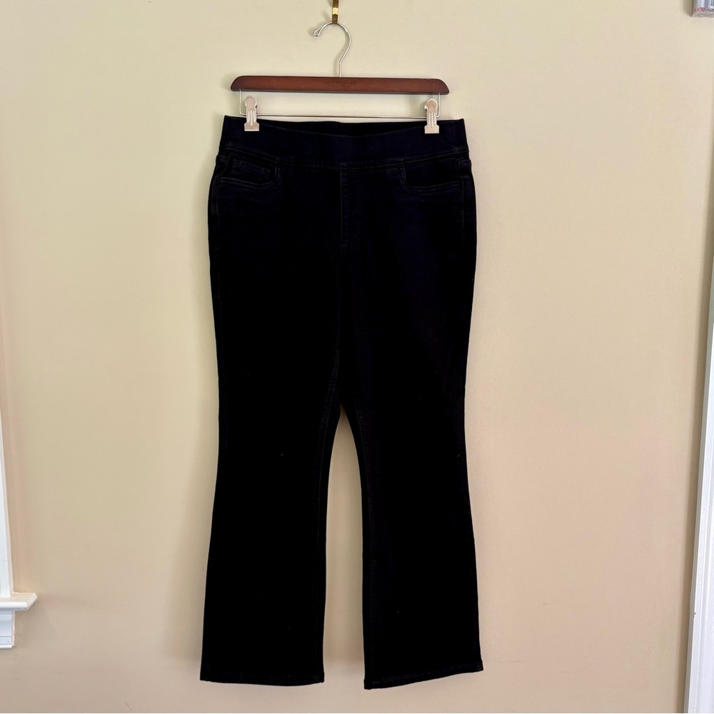 Denim & Co. Black Bootcut Jeans Size Petite 10P - Excellent condition!